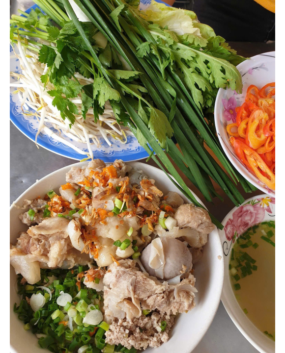 Hủ tiếu khô hoặc nước - sườn