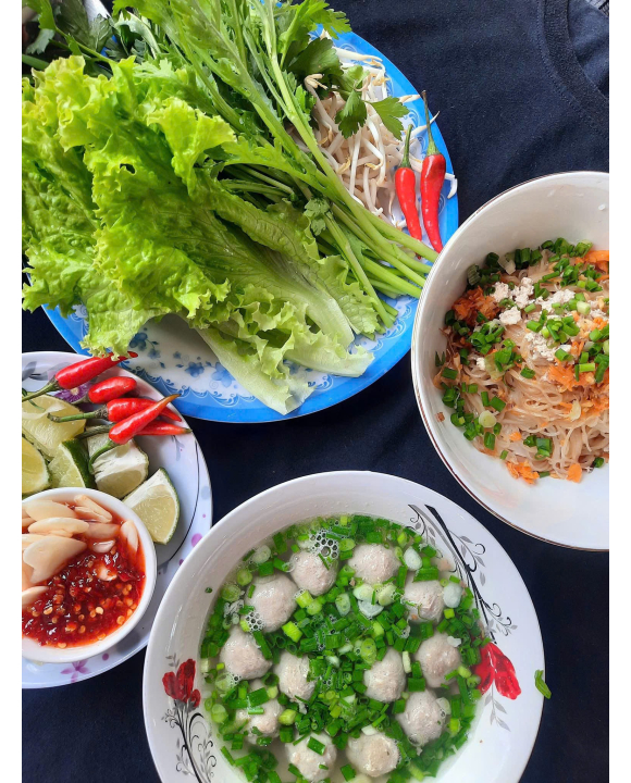Hủ tiếu bò viên